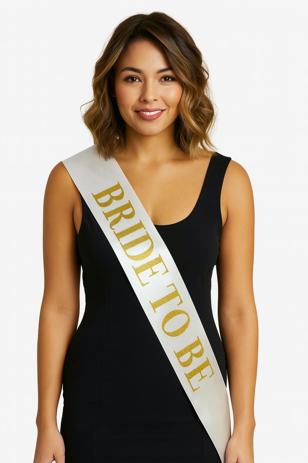 Beyaz Saten Üzerine Kalın Altın Bride To Be Kuşağı