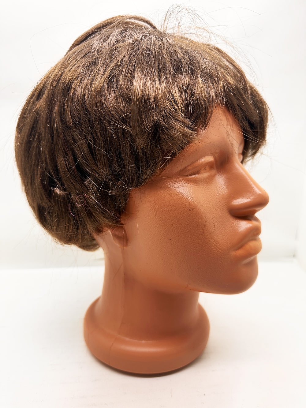 Kahverengi Kısa Kesim İçi Astarlı Erkek Peruğu
